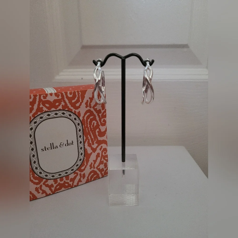 Stella & Dot  Odette Hoop Earrings - Picture 2 of 8